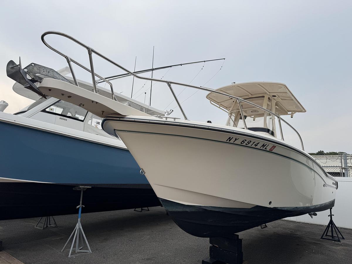 Used 2016 Grady-White 257 Advance CC