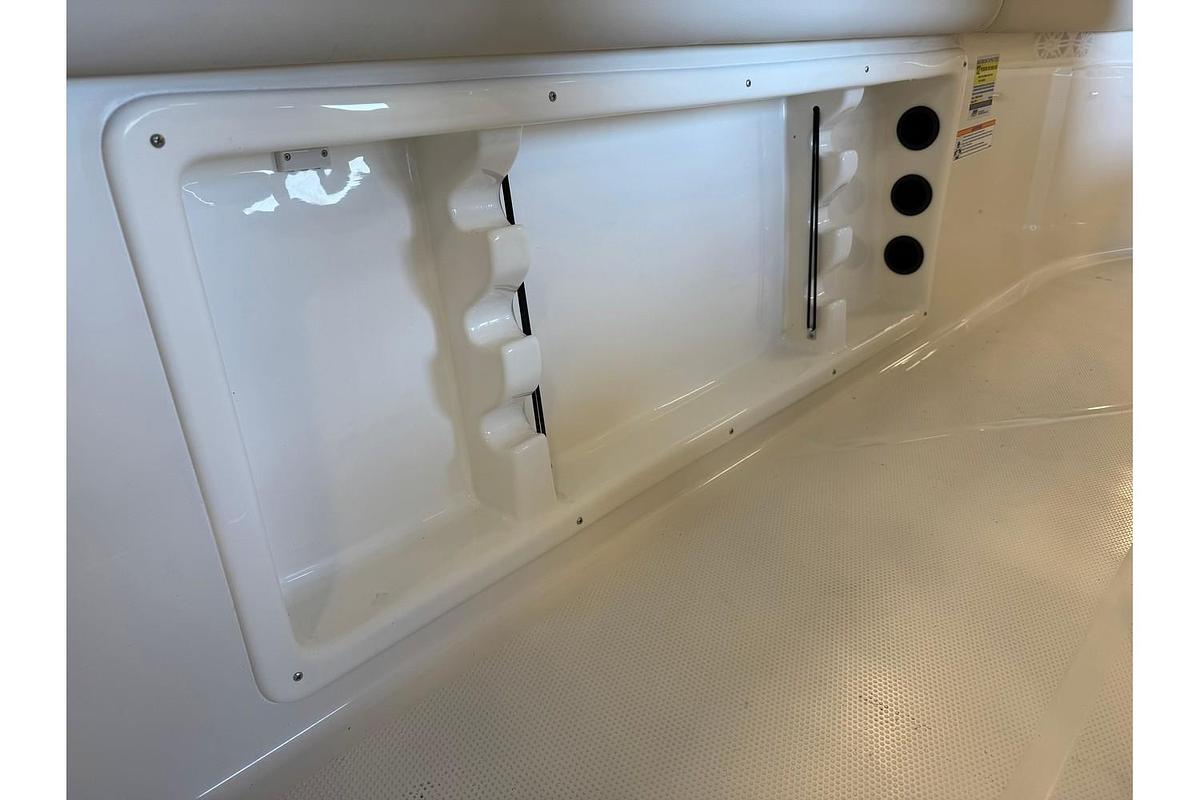 2025 Sailfish 232 CC