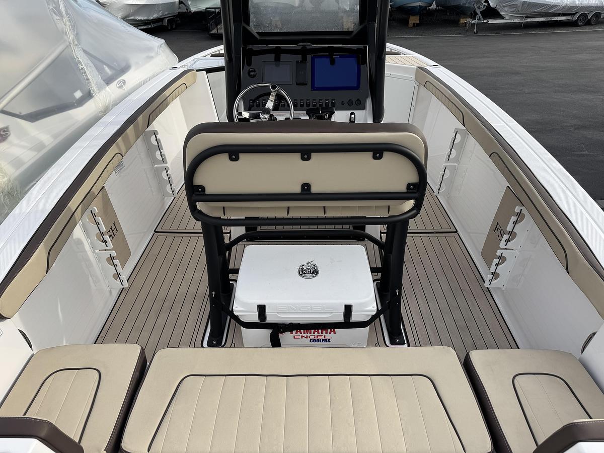 Used 2025 Yamaha Boats 255 FSH Sport H