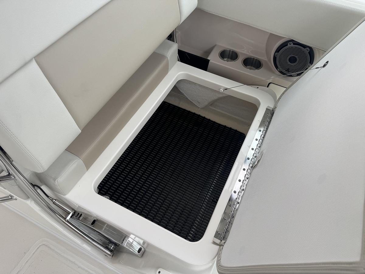 Used 2023 Boston Whaler 280 Vantage