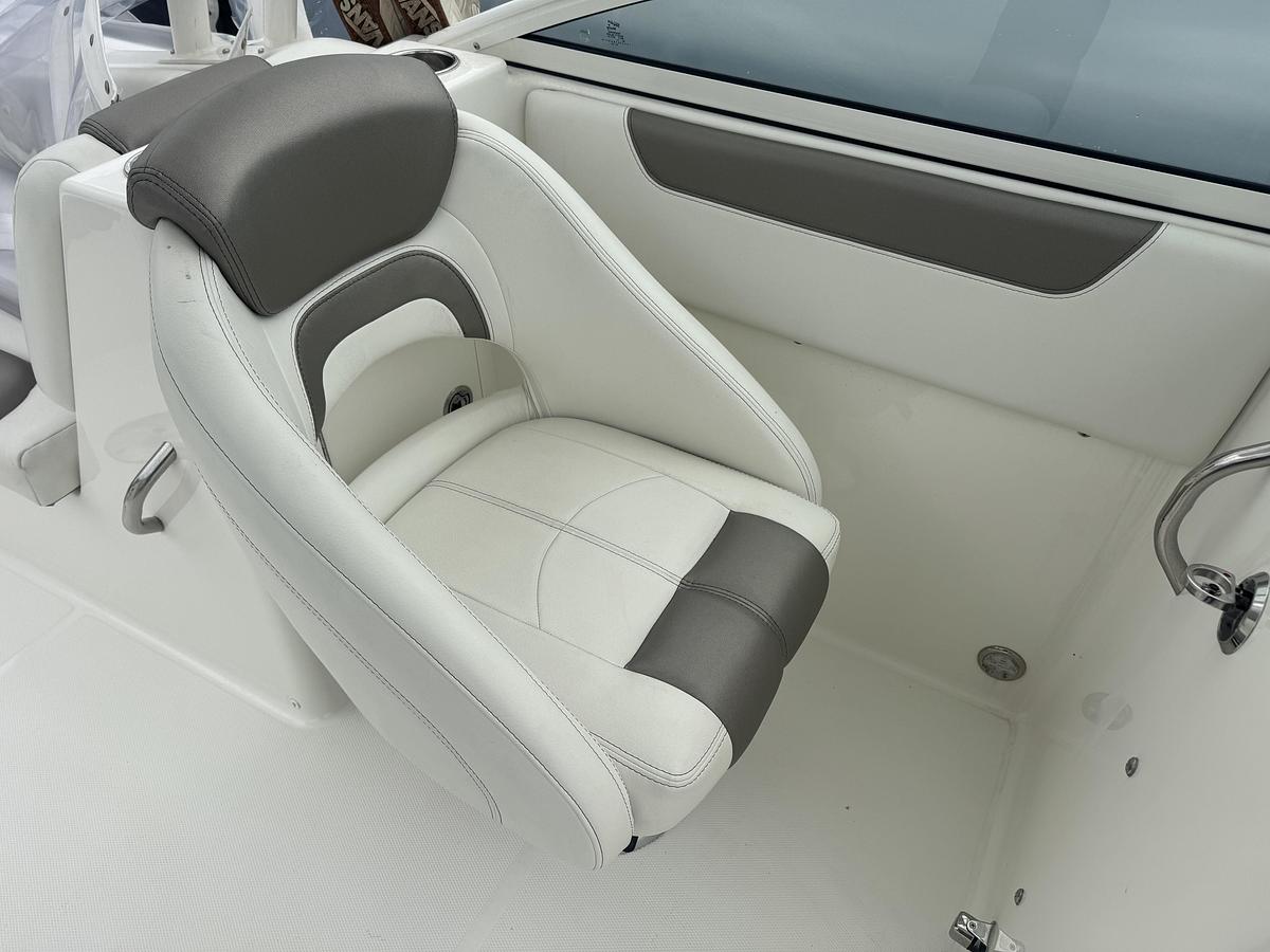 Used 2023 World Cat 230SD