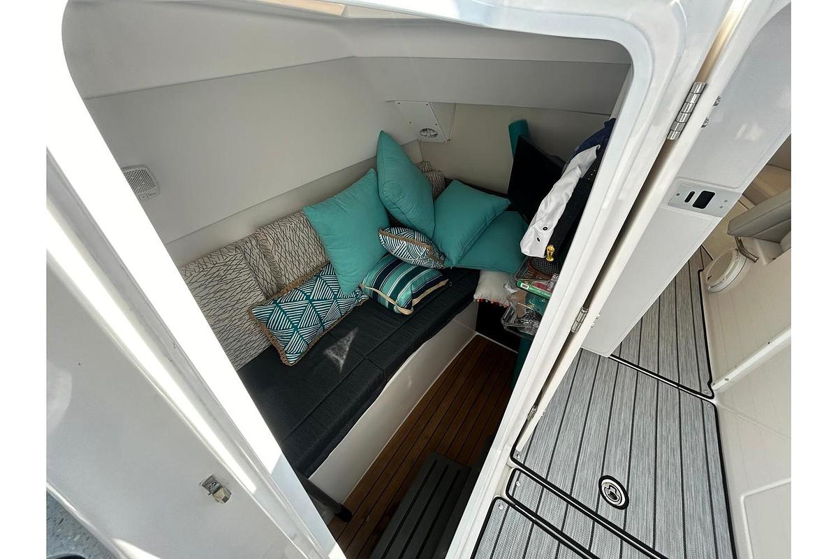 Used 2019 Everglades 340DC