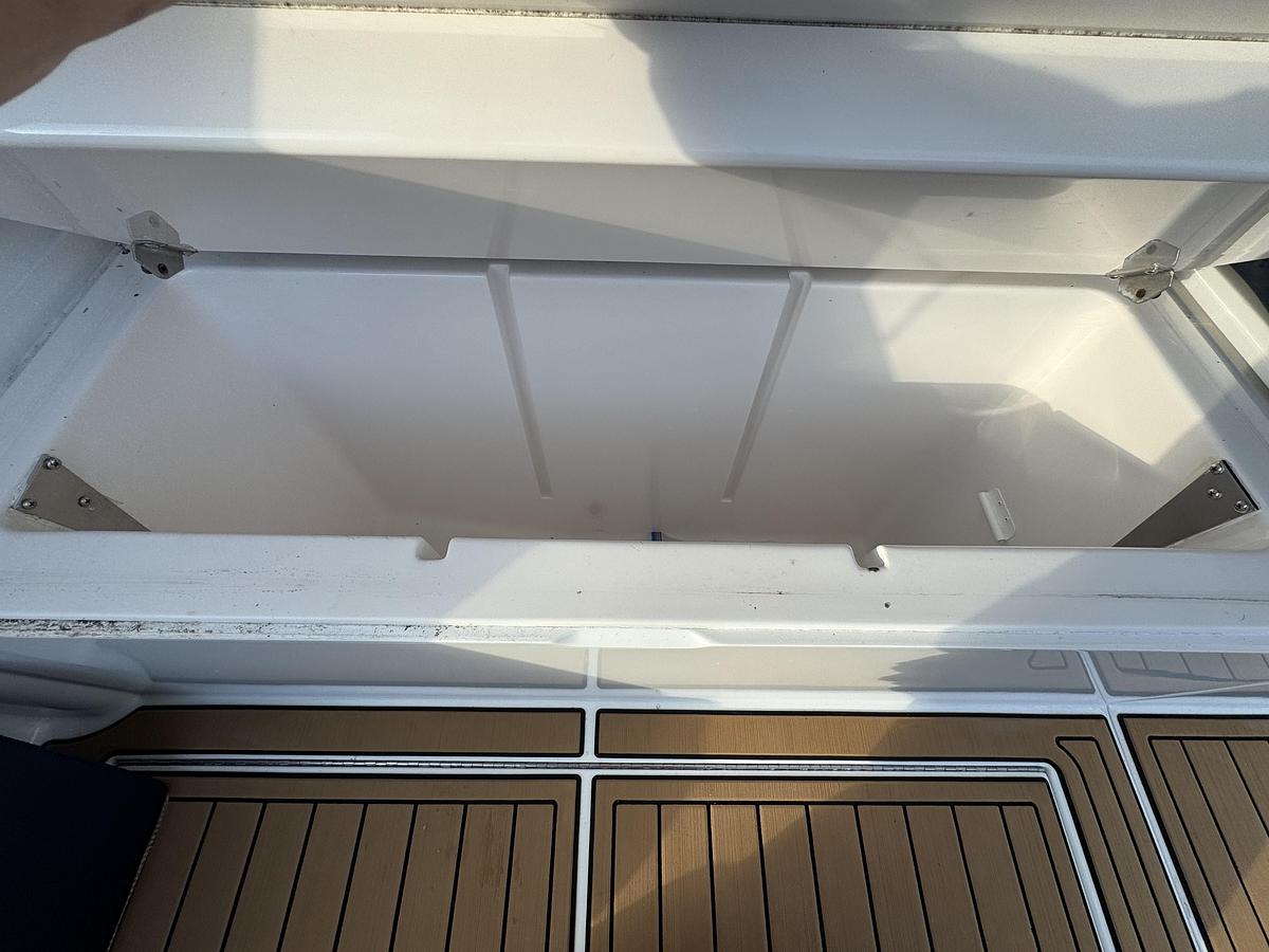 Used 2002 Viking 61 Enclosed Bridge