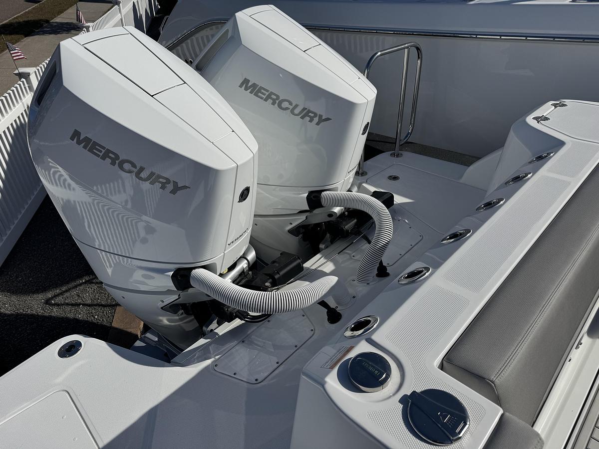 2026 Everglades 367CX