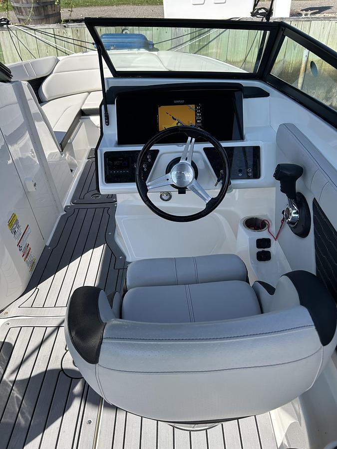 Used 2021 Sea Ray SPX 230 Outboard