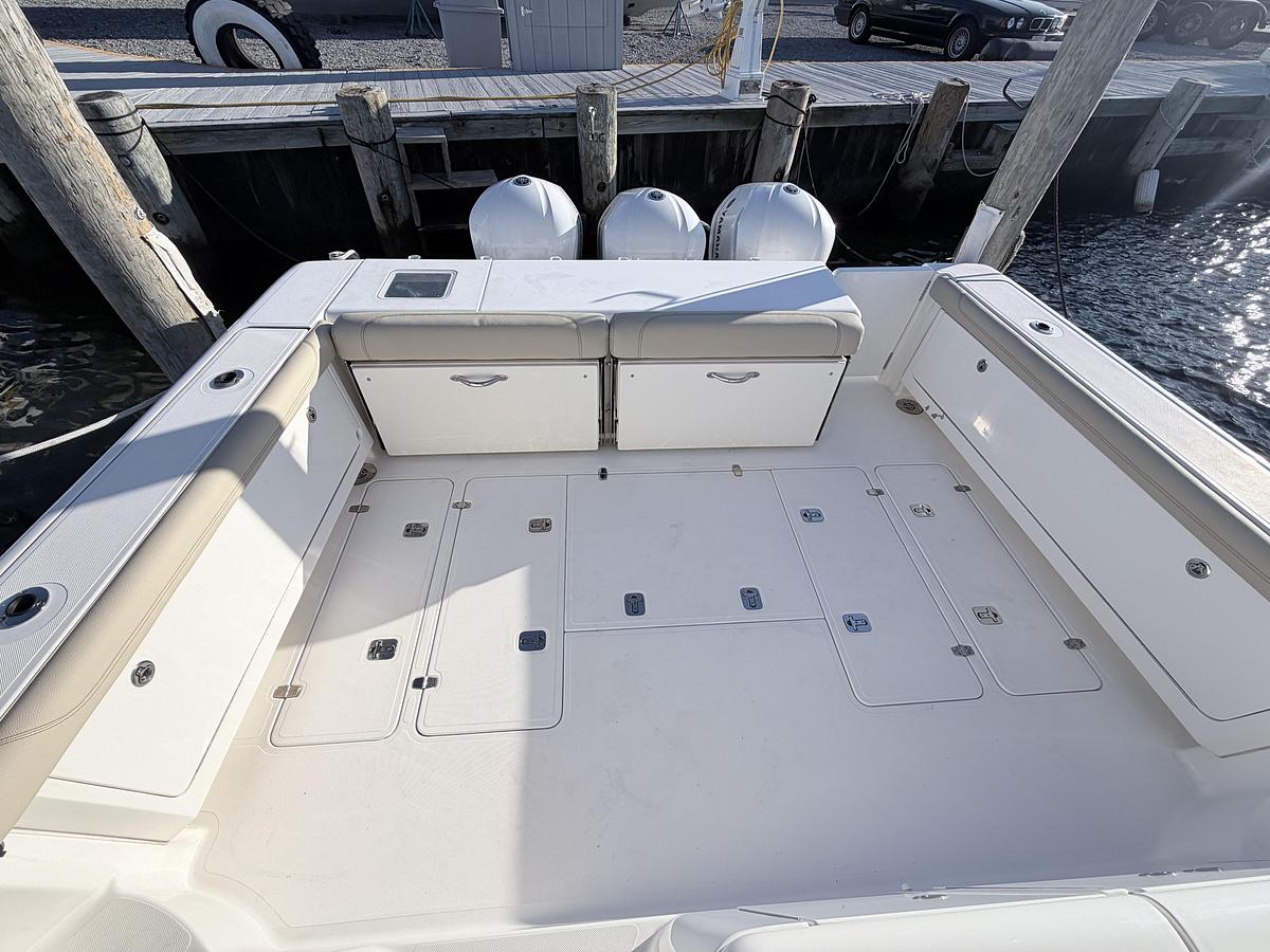 Used 2020 Pursuit OS 385 Offshore