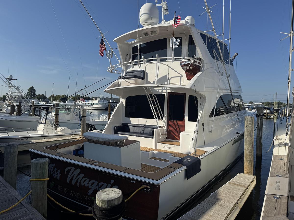 Used 2002 Viking 61 Enclosed Bridge