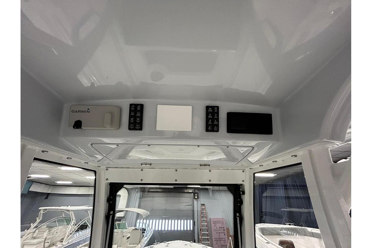 2024 Everglades 285 Center Console