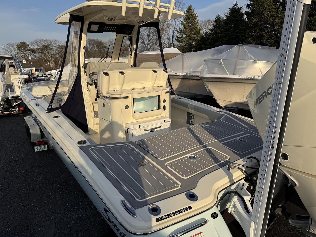 Used 2024 Scout 281 xss Carbon