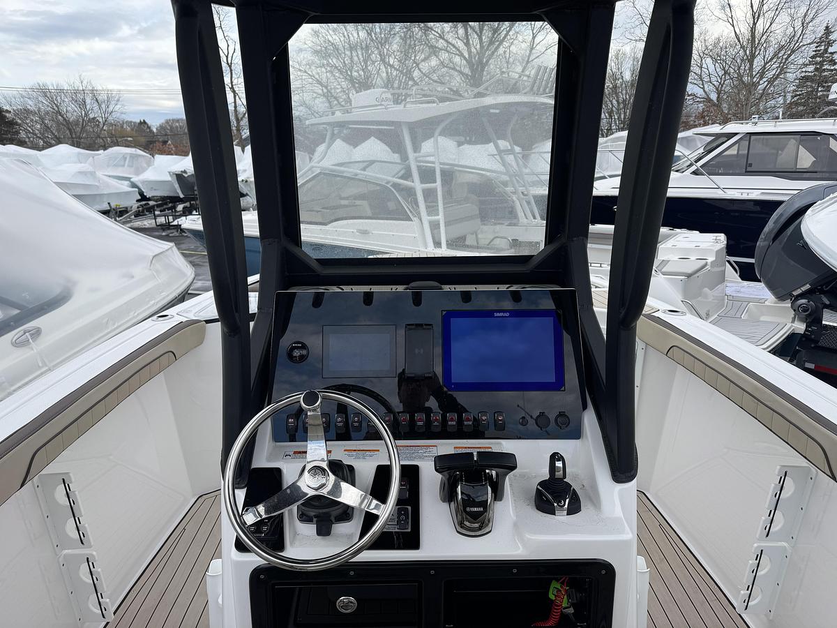 Used 2026 Yamaha Boats 255 FSH Sport H