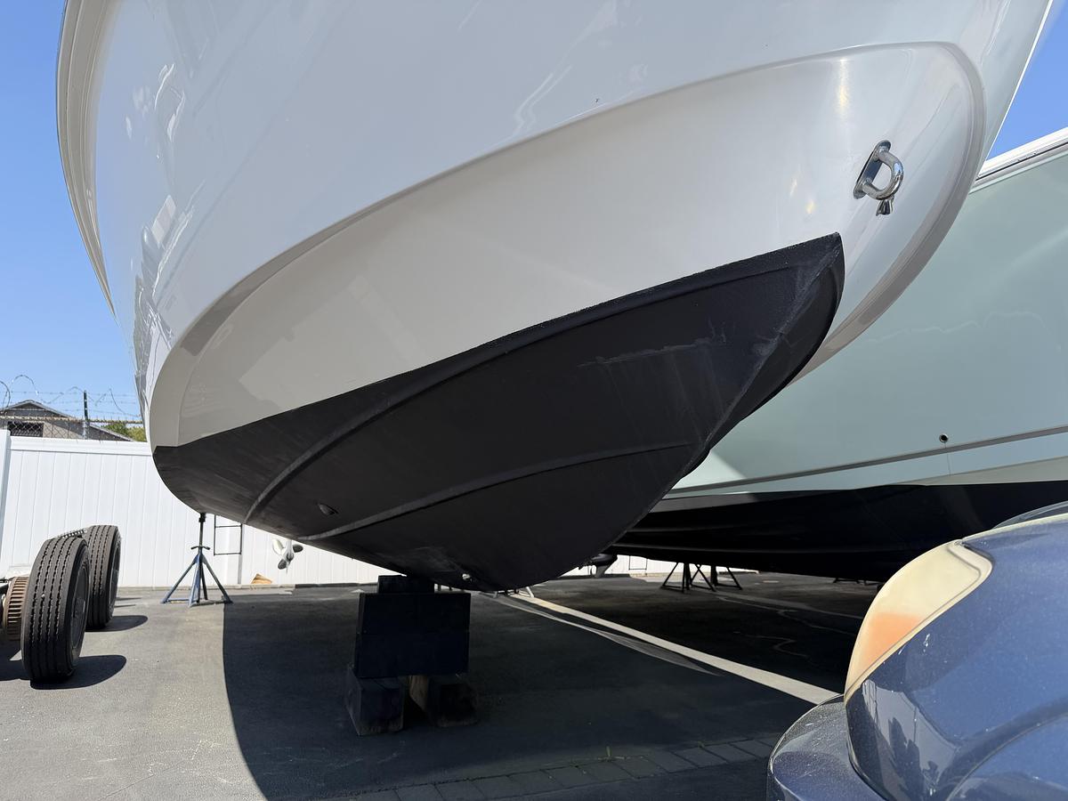 Used 2019 Everglades 295CC