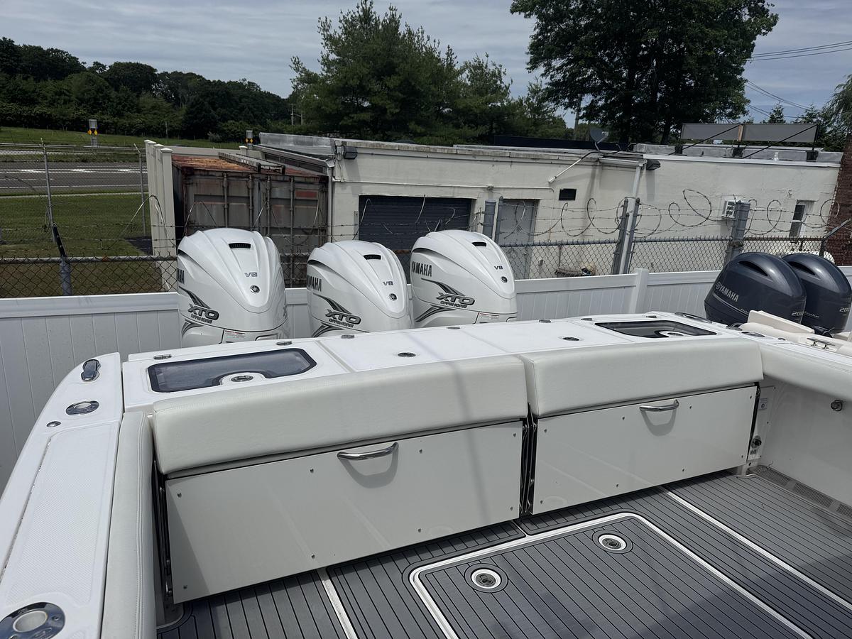 Used 2021 Everglades 395 Center Console