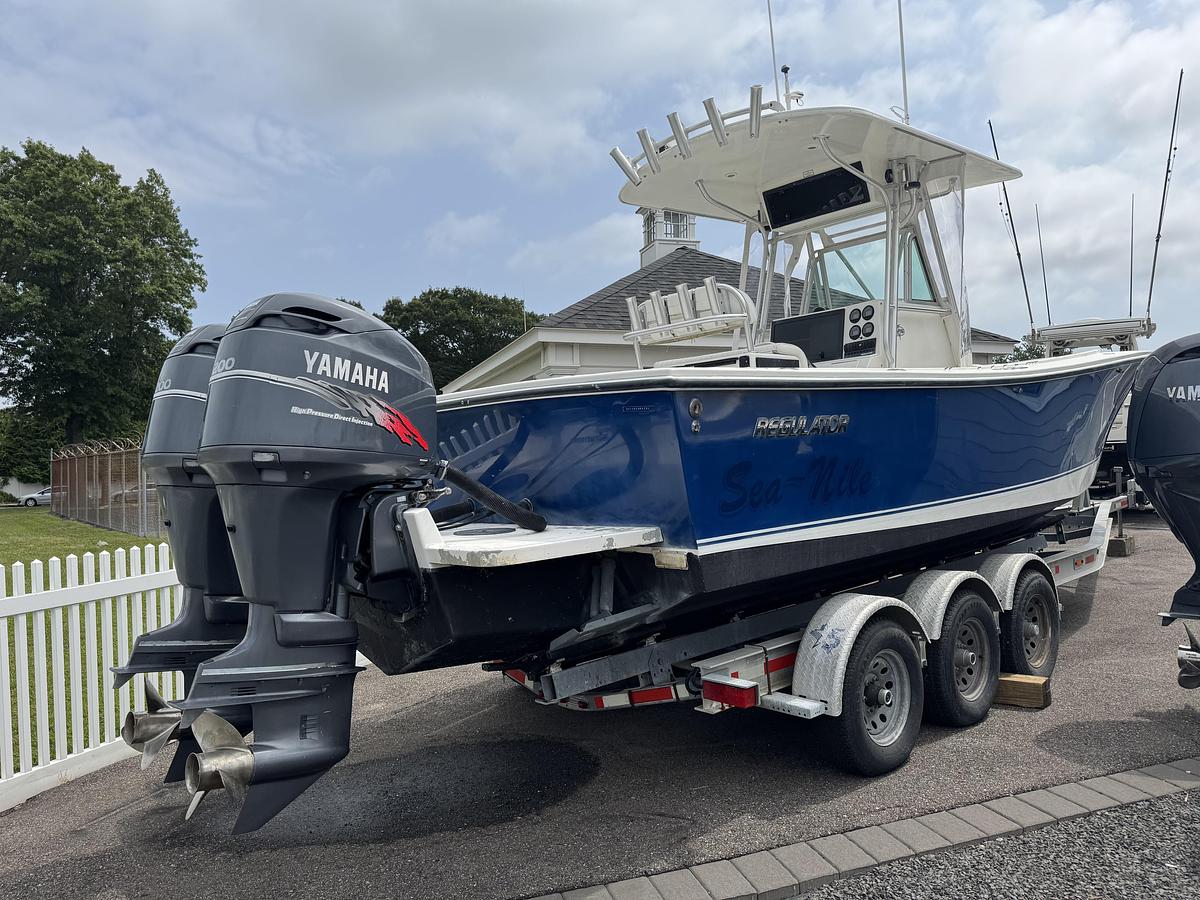 Used 2001 Regulator  26FS