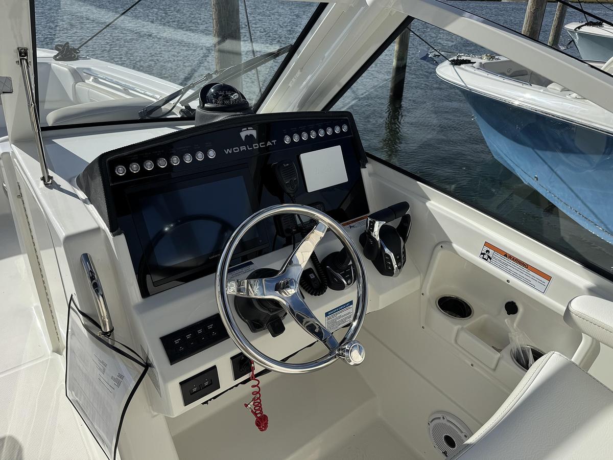 2026 World Cat 280DC-X