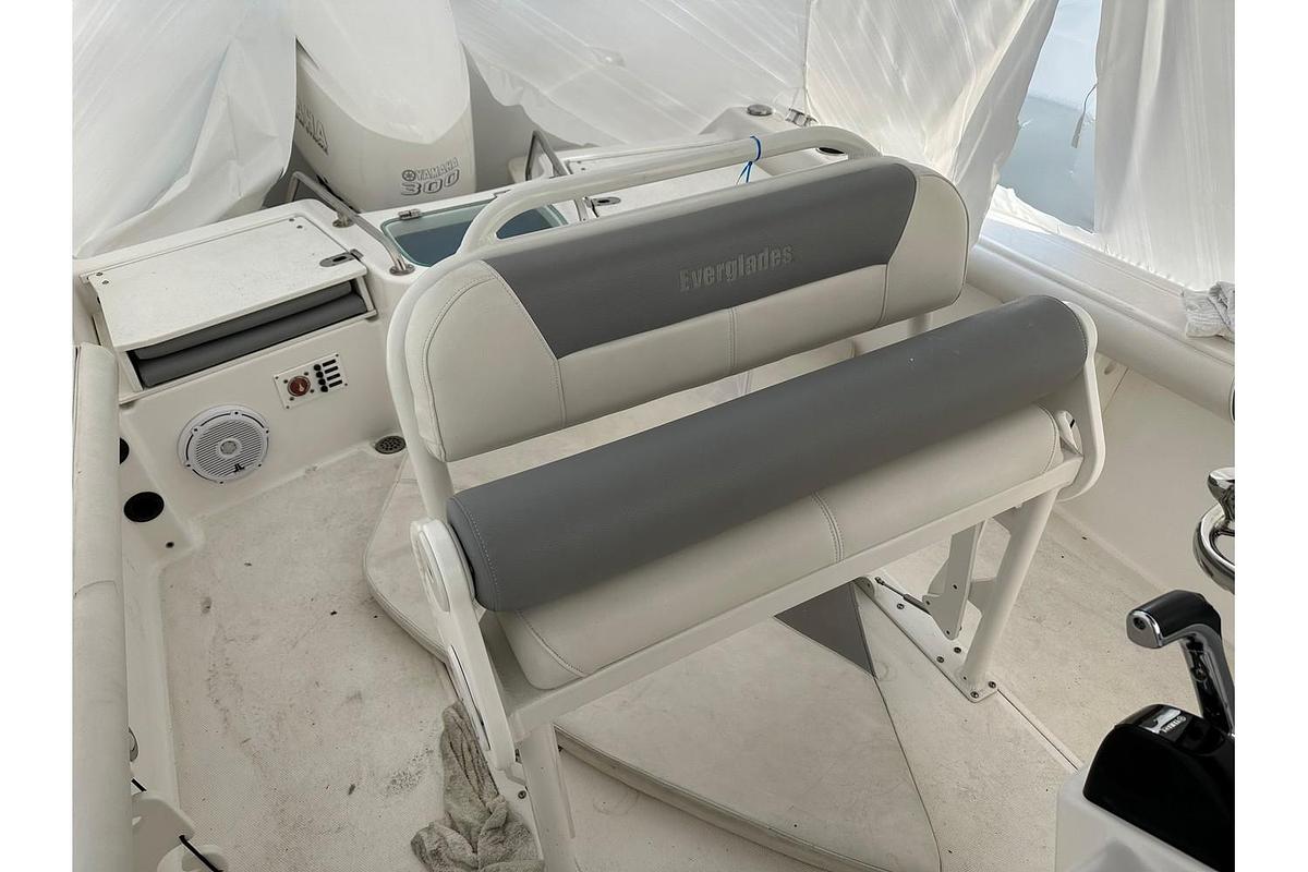 Used 2018 Everglades Boats 230CC