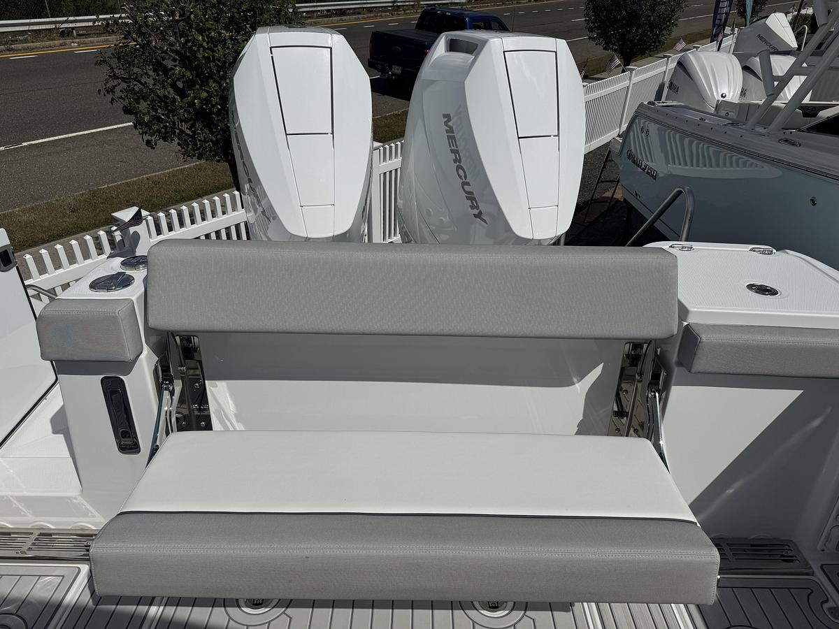 2026 Everglades 367CX