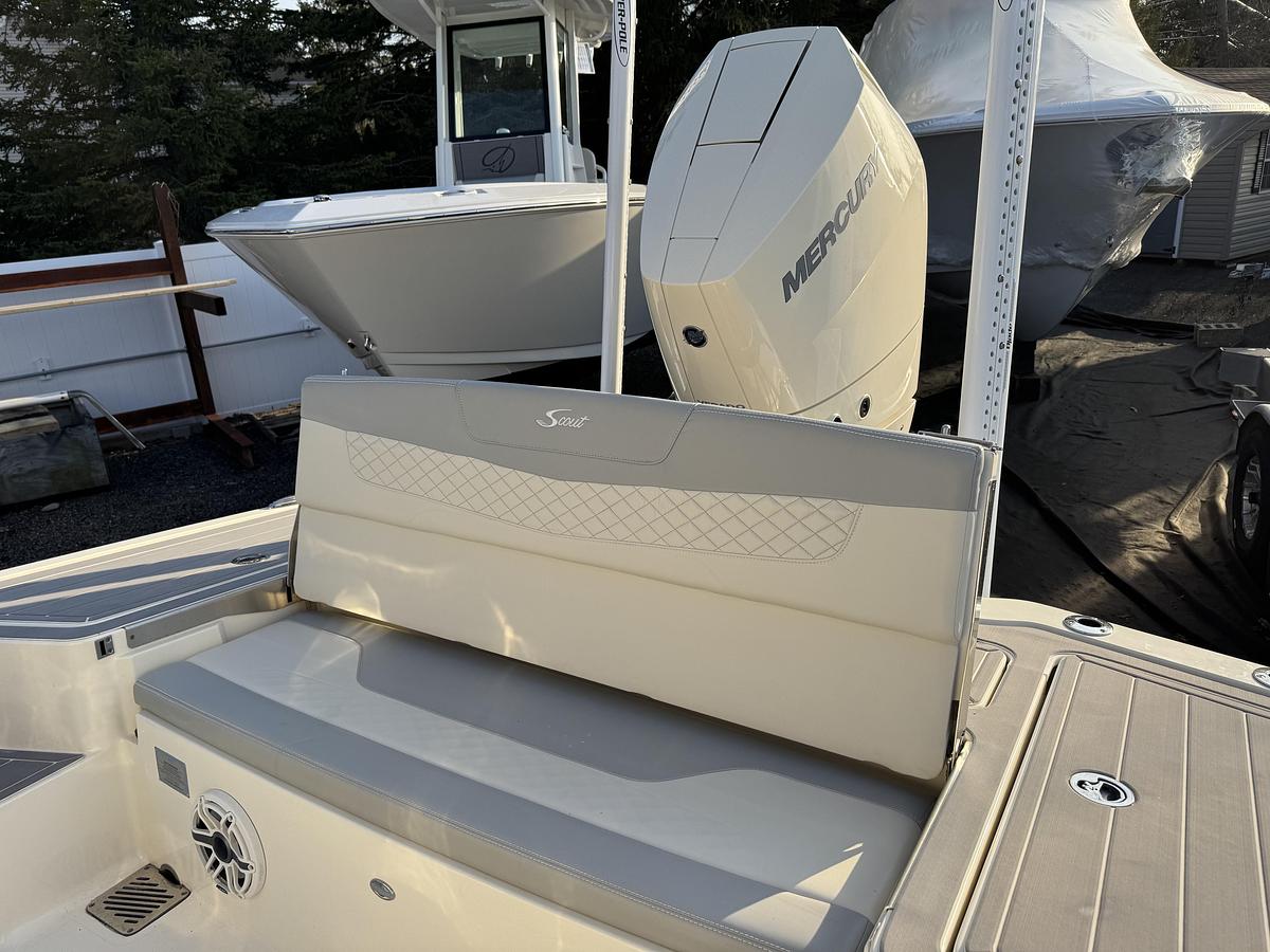 Used 2024 Scout 281 xss Carbon