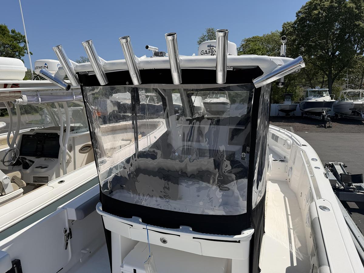 Used 2019 Everglades 295CC