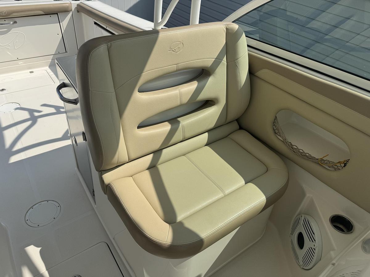 Used 2017 Sailfish 325 DC