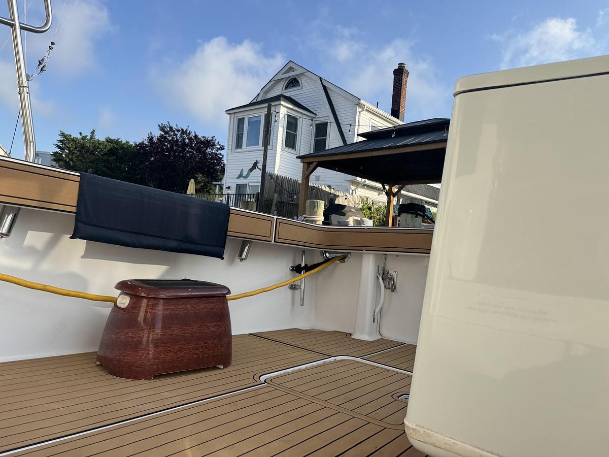 Used 2002 Viking 61 Enclosed Bridge