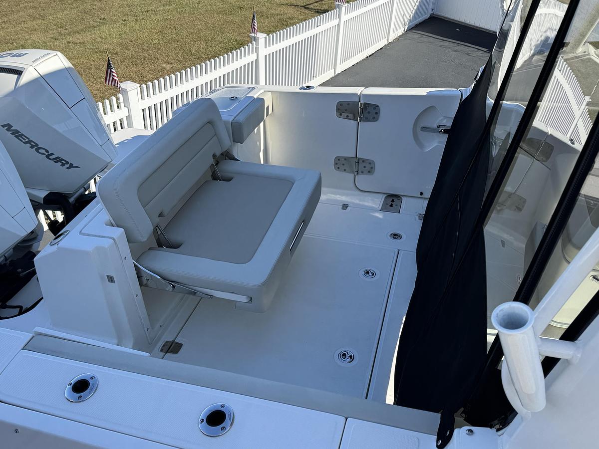 Used 2023 Boston Whaler 280 Vantage