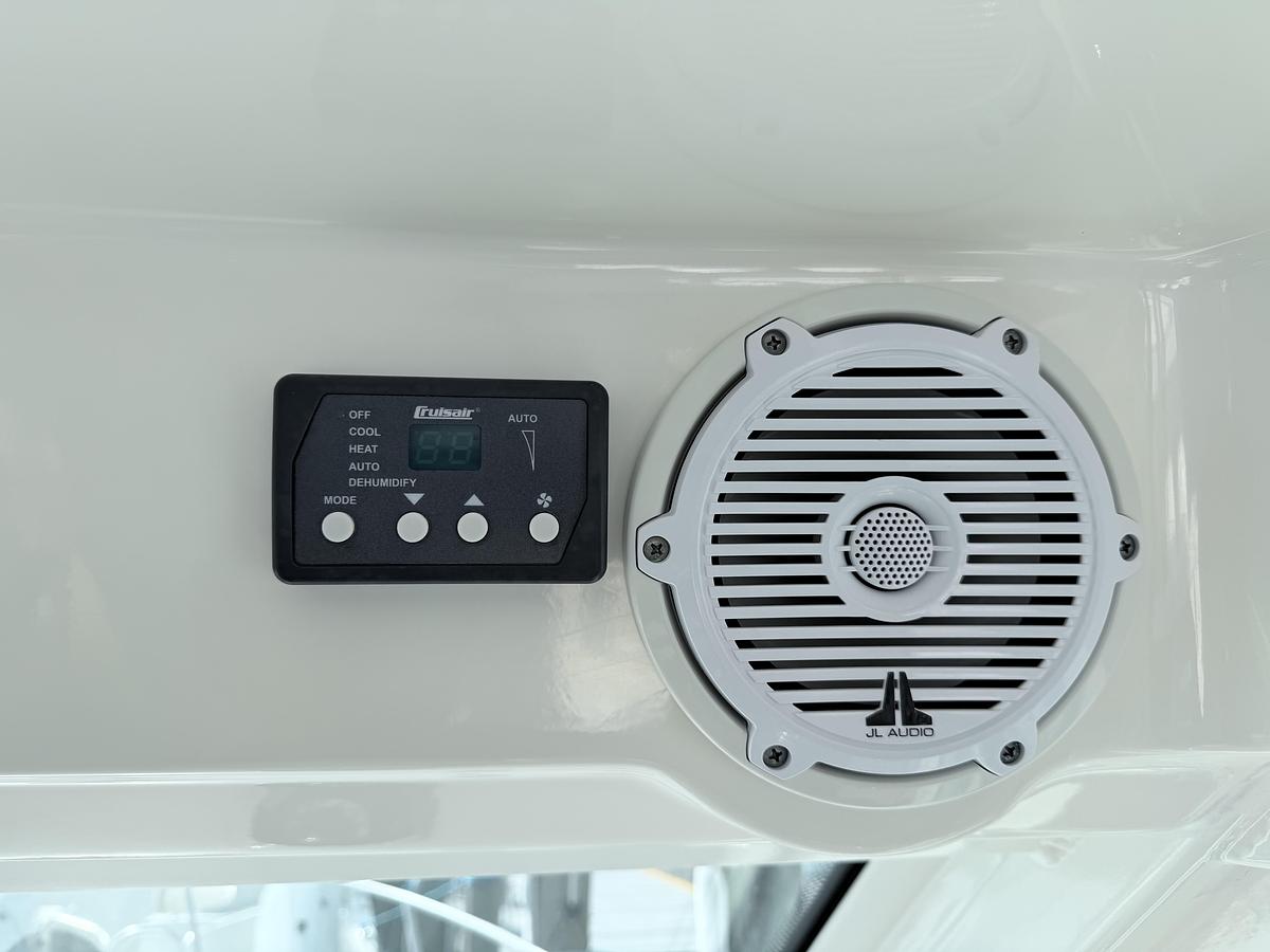 Used 2017 Boston Whaler 315 Conquest