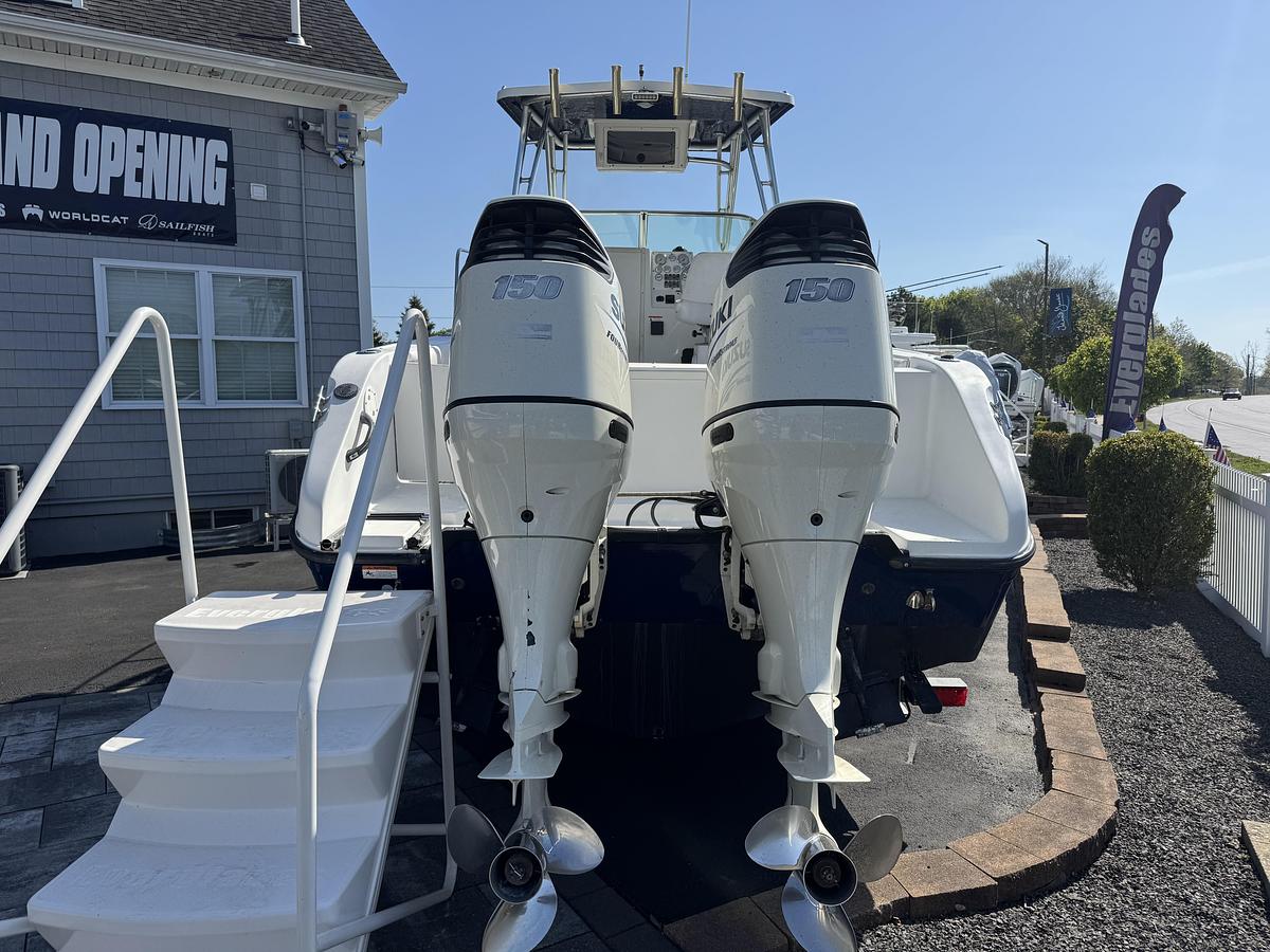 Used 2004 Seaswirl Striper 2601
