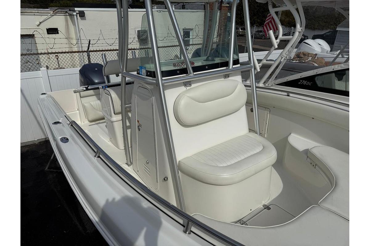 Used 2007 Robalo R220 Center Console