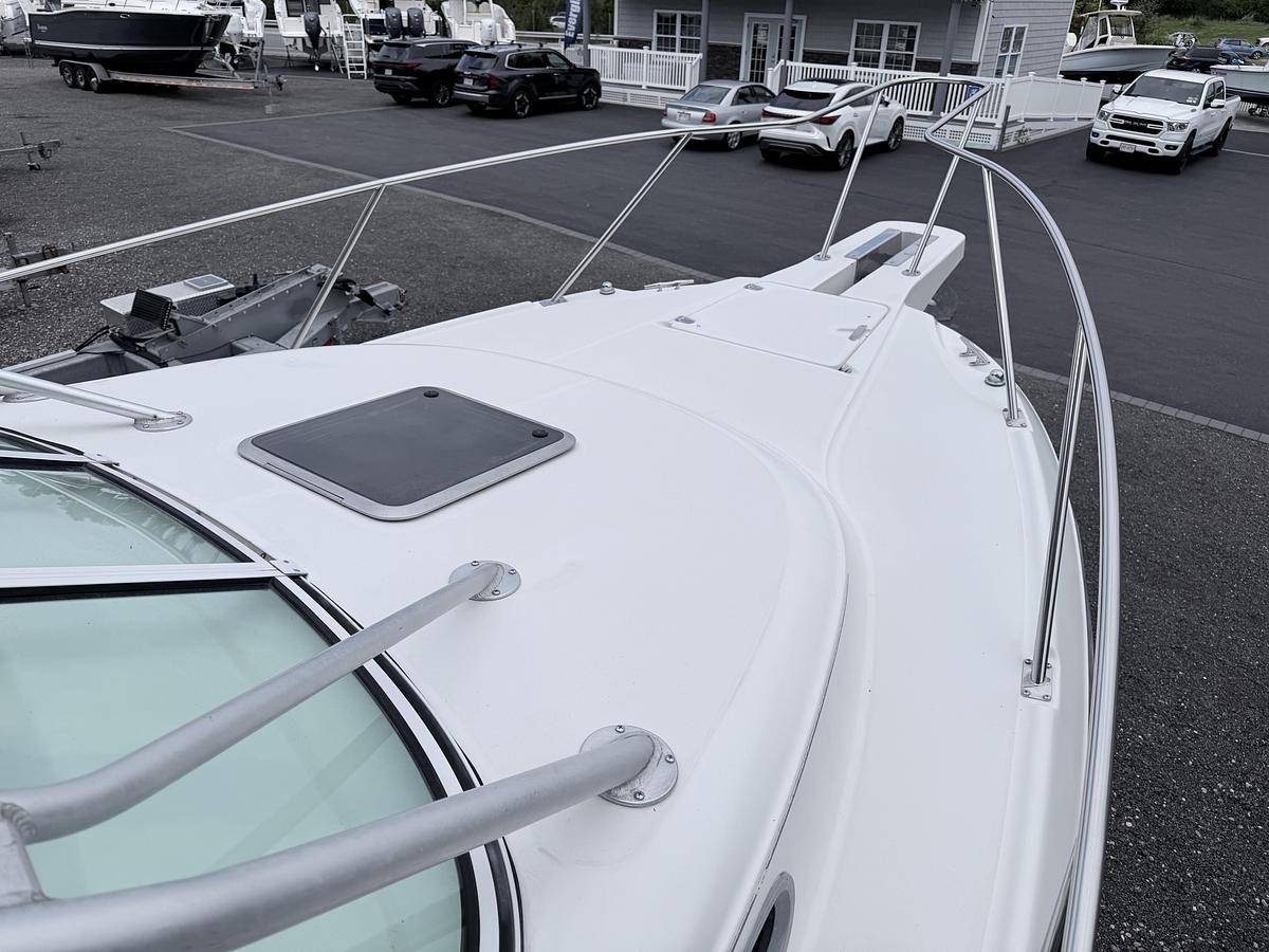 Used 2002 Boston Whaler 295 Conquest