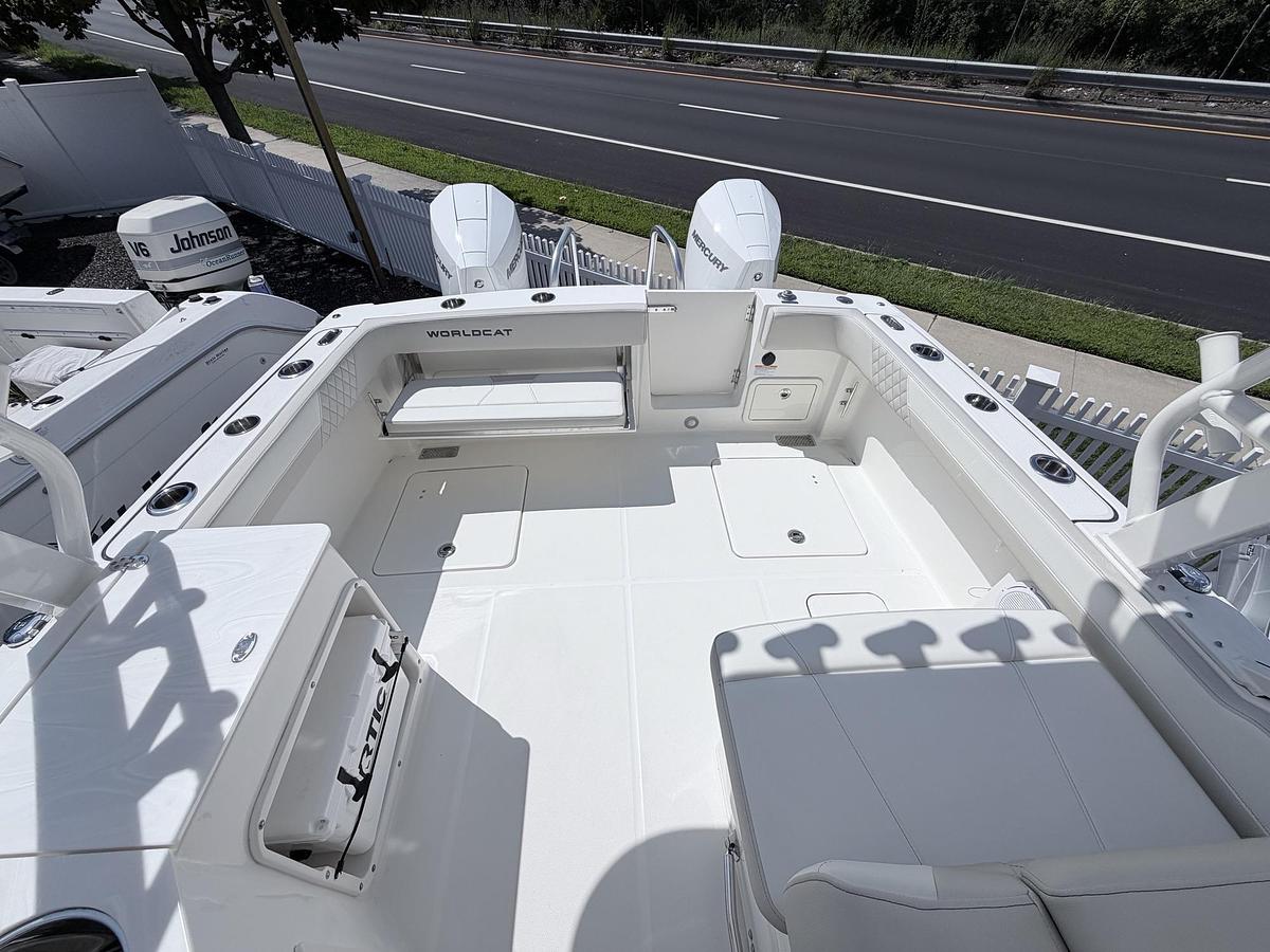 2026 World Cat 280DC-X