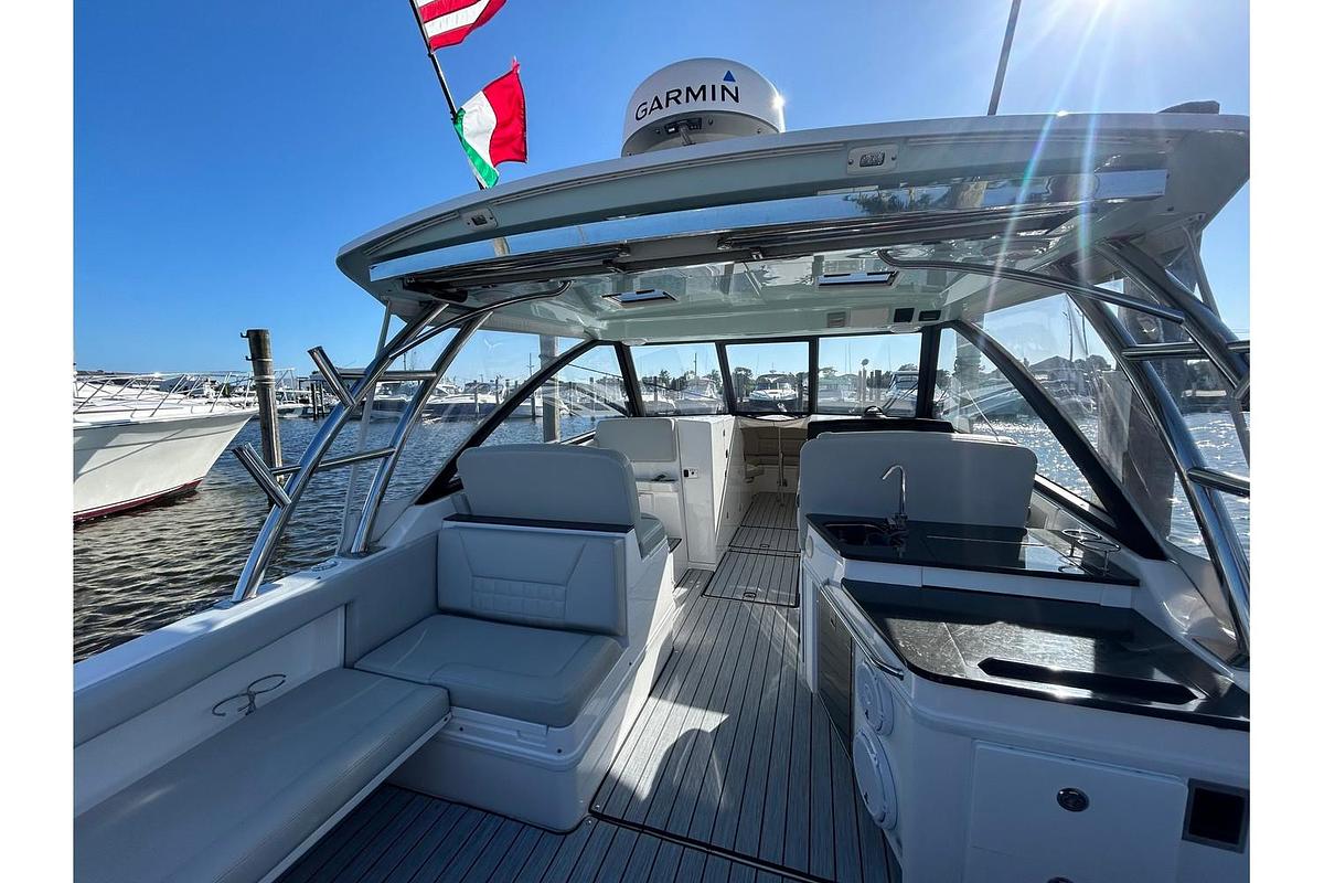 Used 2019 Everglades 340DC