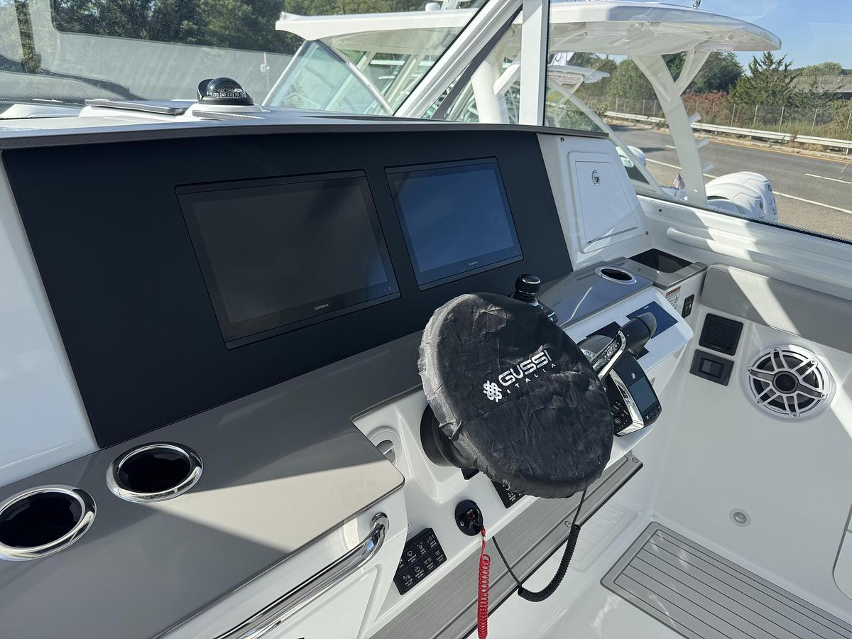 2026 Everglades 367CX