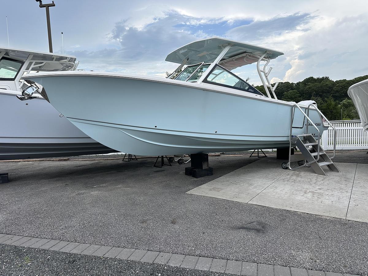 2024 Sailfish 276 DC