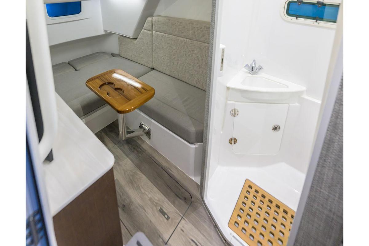 2025 Everglades 375 Center Console