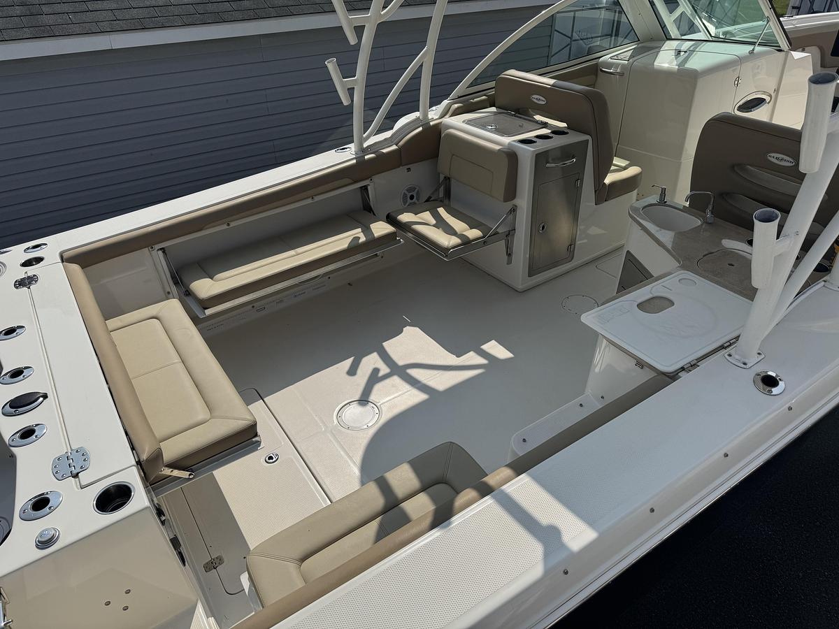 Used 2017 Sailfish 325 DC