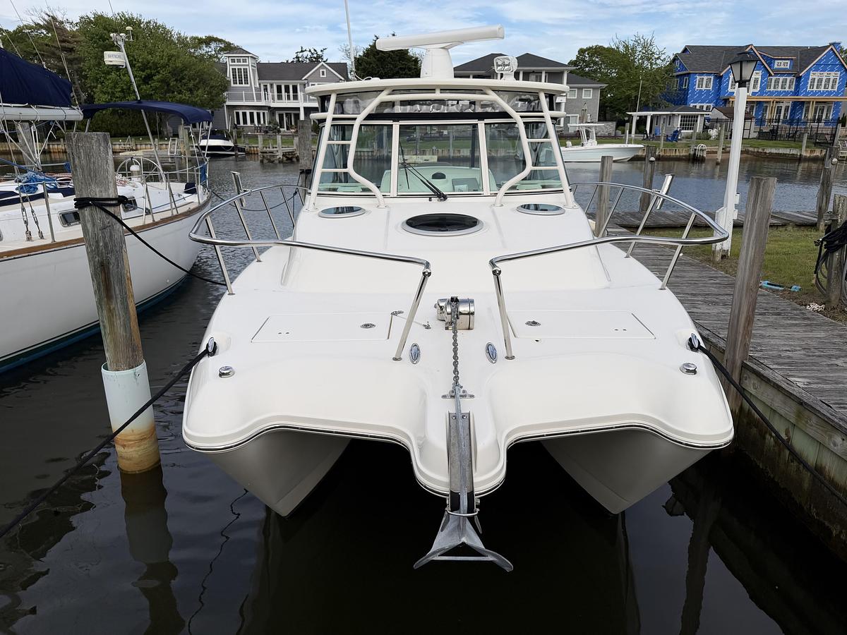 Used 2016 World Cat 320EC