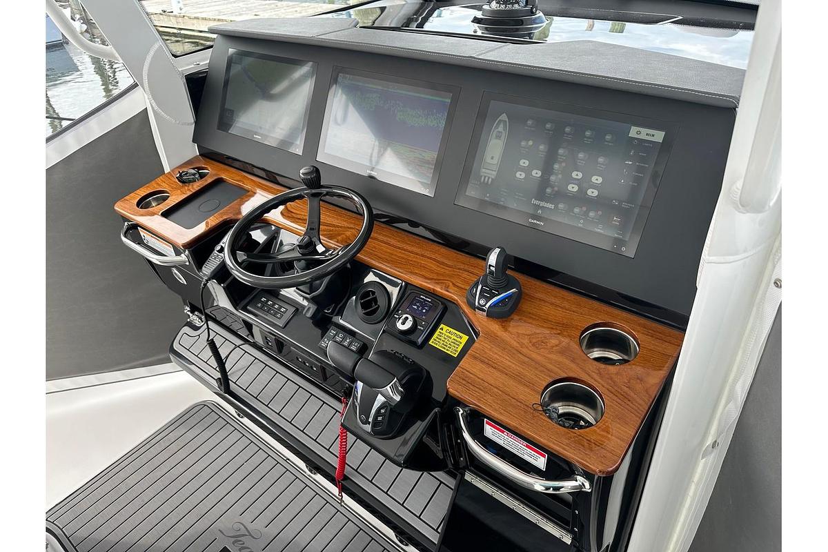 Used 2023 Everglades 395 Center Console