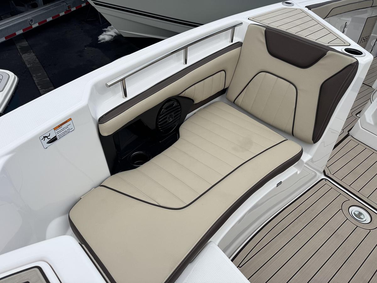 Used 2026 Yamaha Boats 255 FSH Sport H