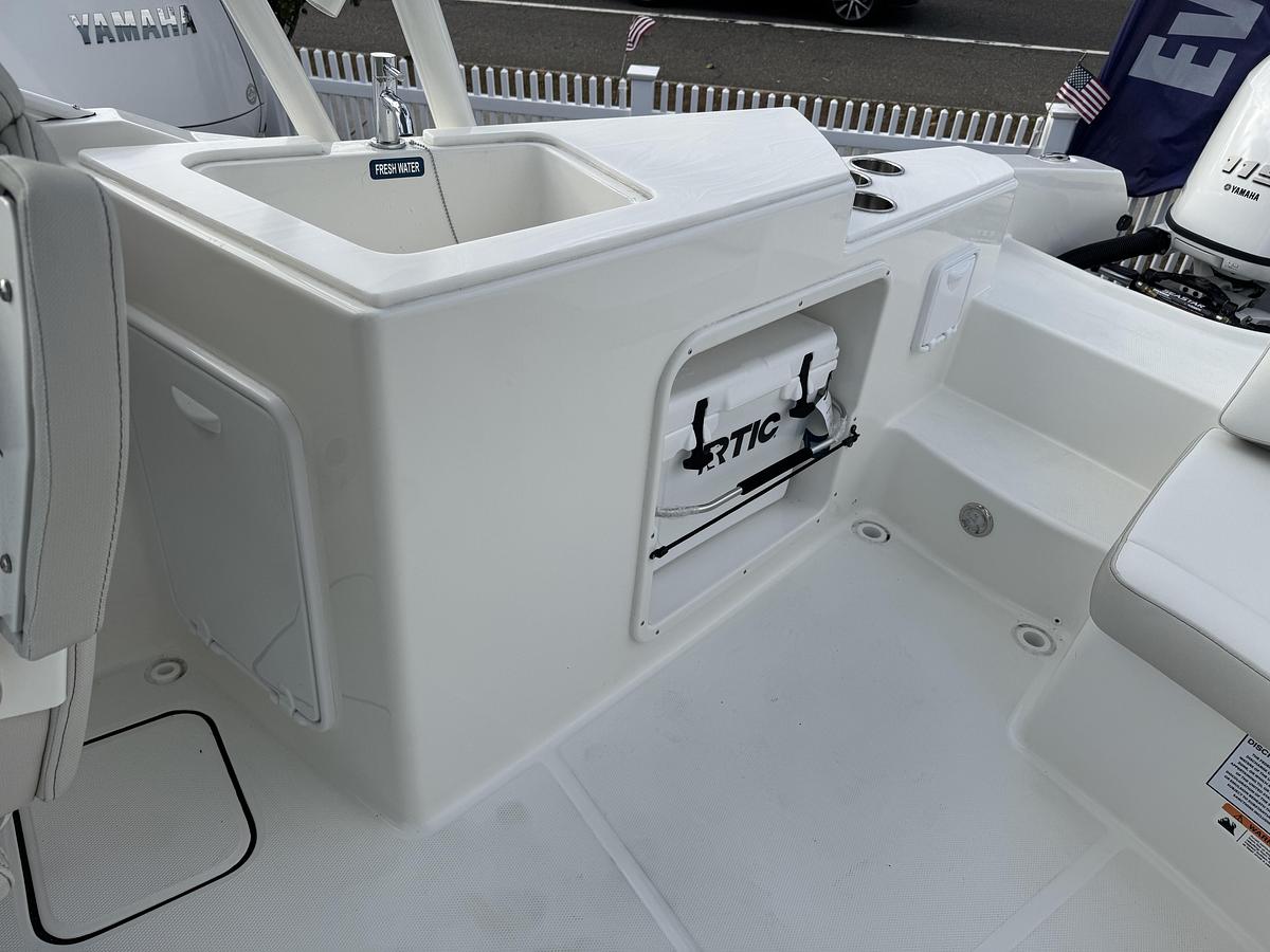 2026 World Cat 230SD