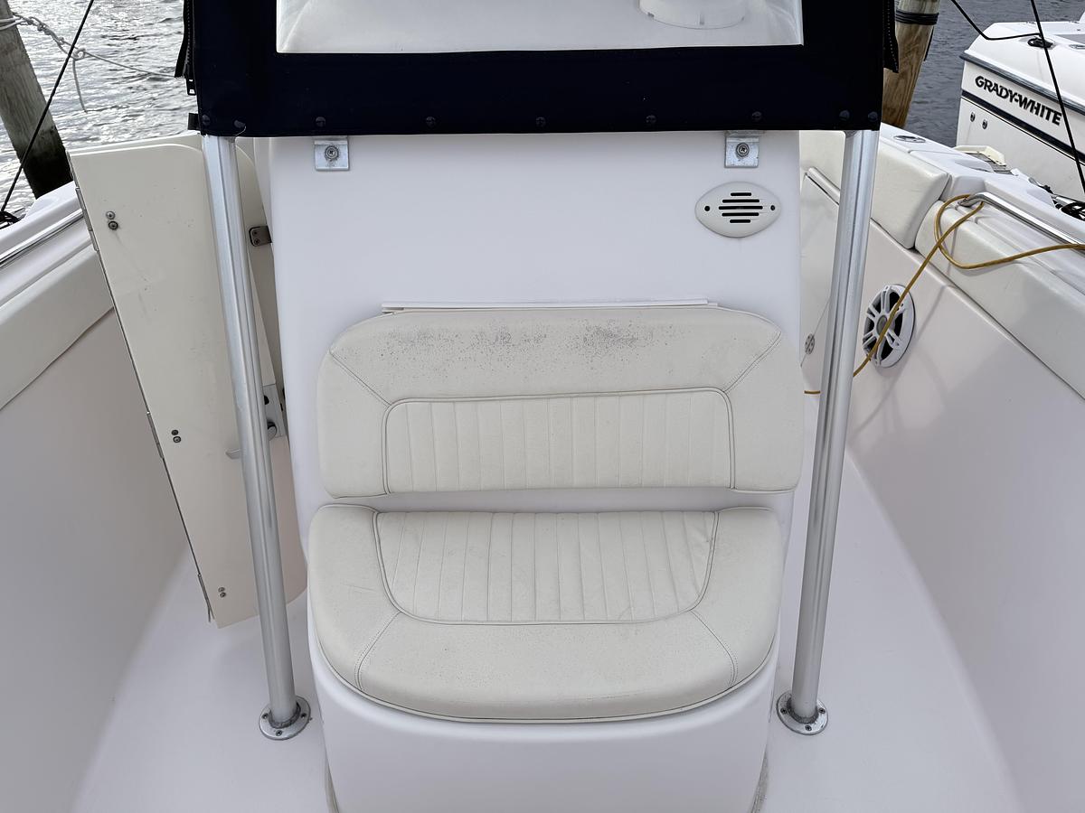 Used 2004 Grady-White Chase 273