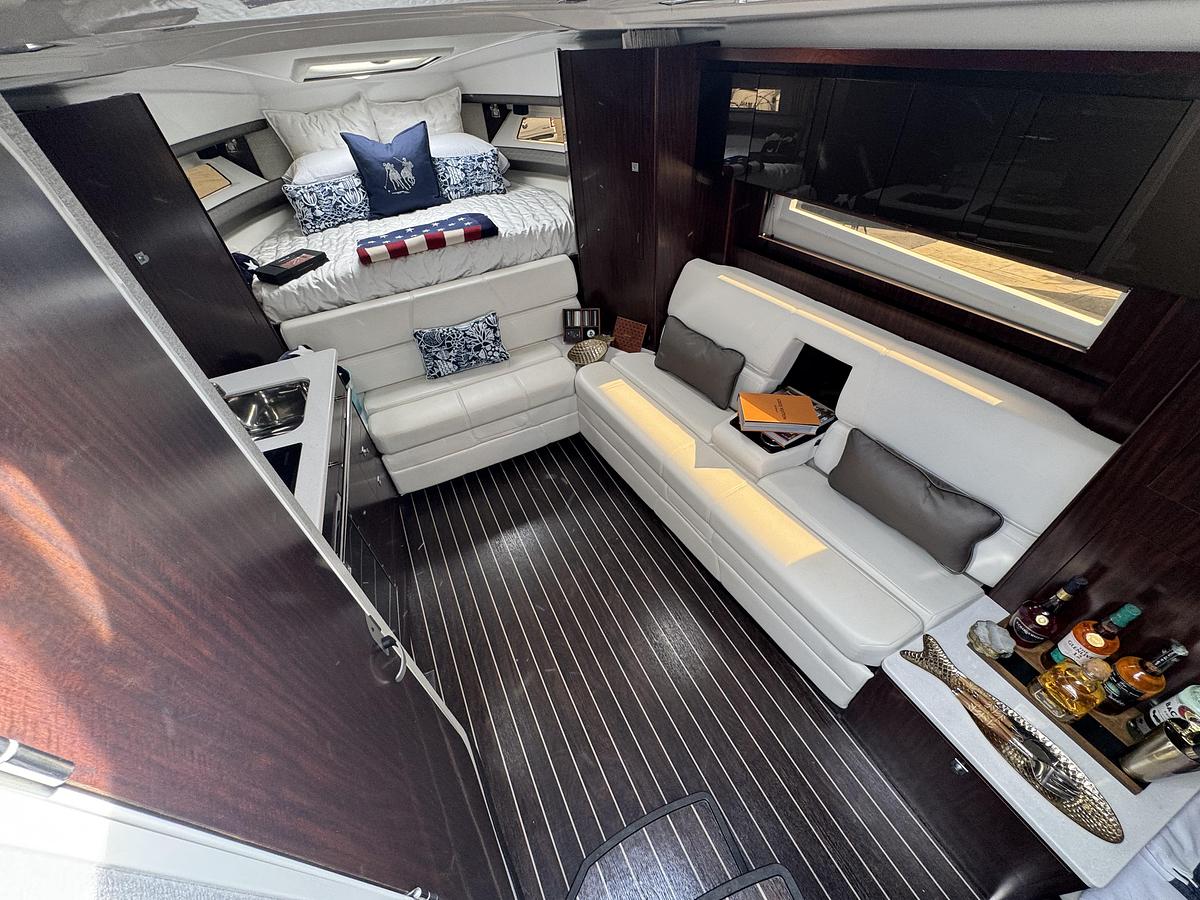 Used 2018 Monterey 355 Sport Yacht