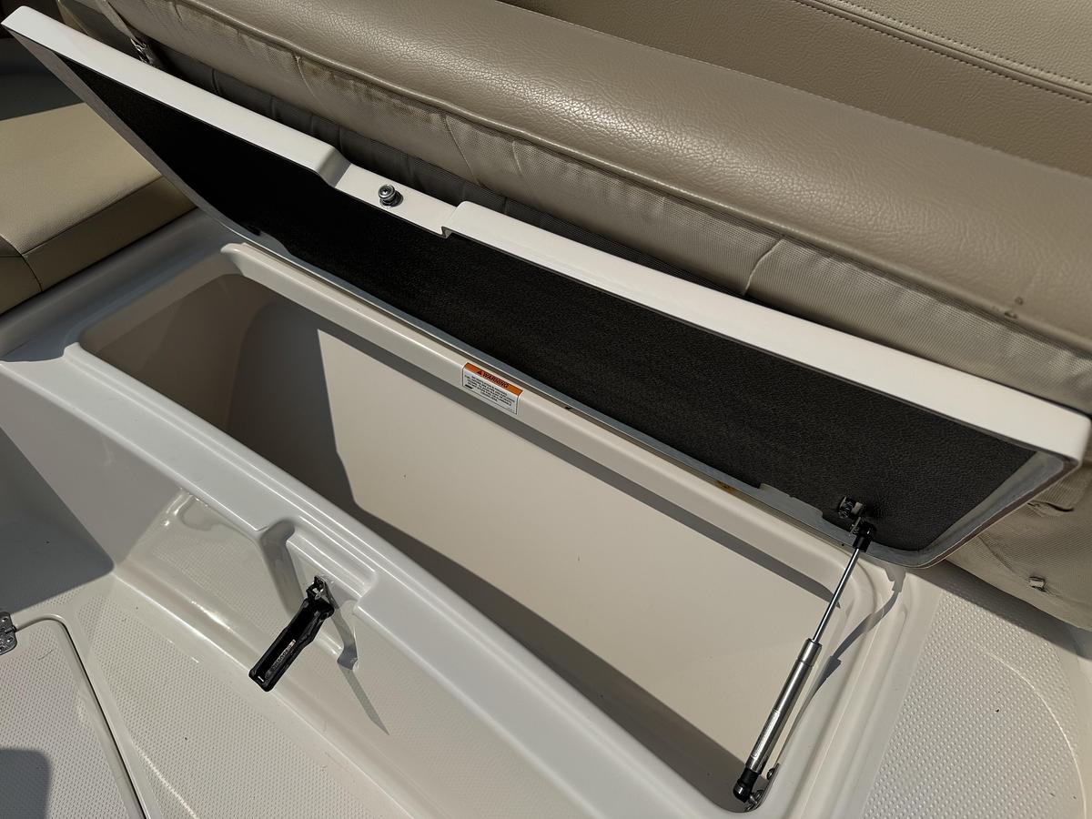 Used 2017 Sailfish 325 DC