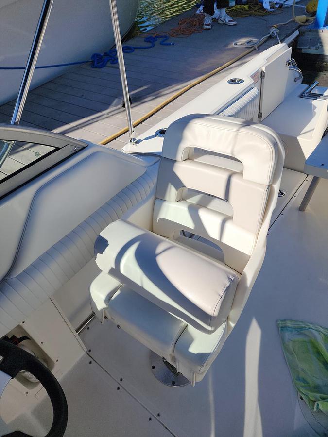Used 2006 Boston Whaler 21 Ventura