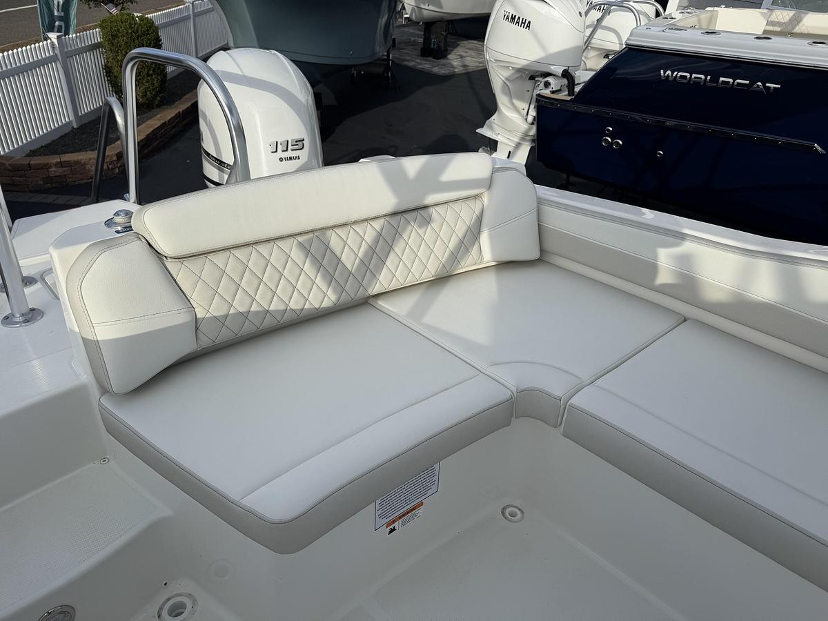 2026 World Cat 230SD