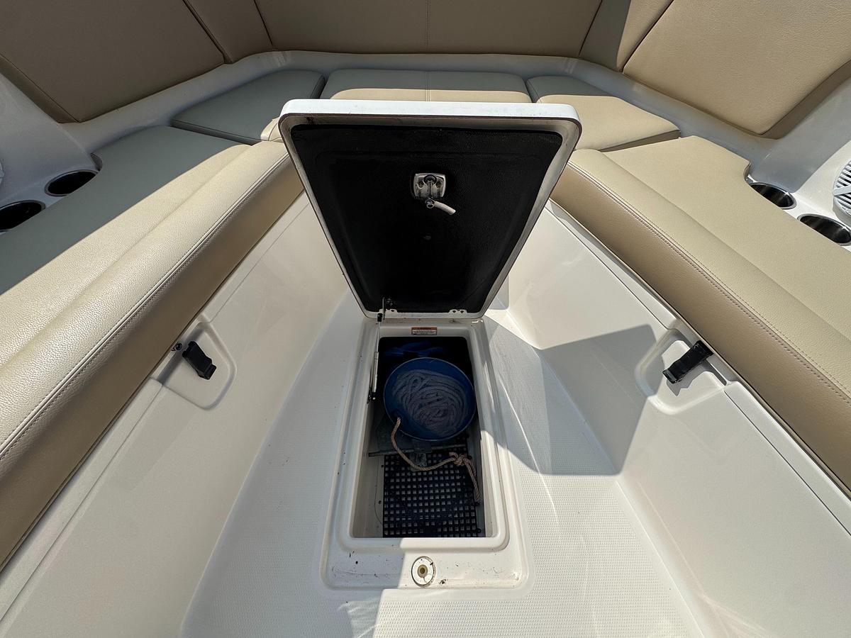 Used 2017 Sailfish 325 DC