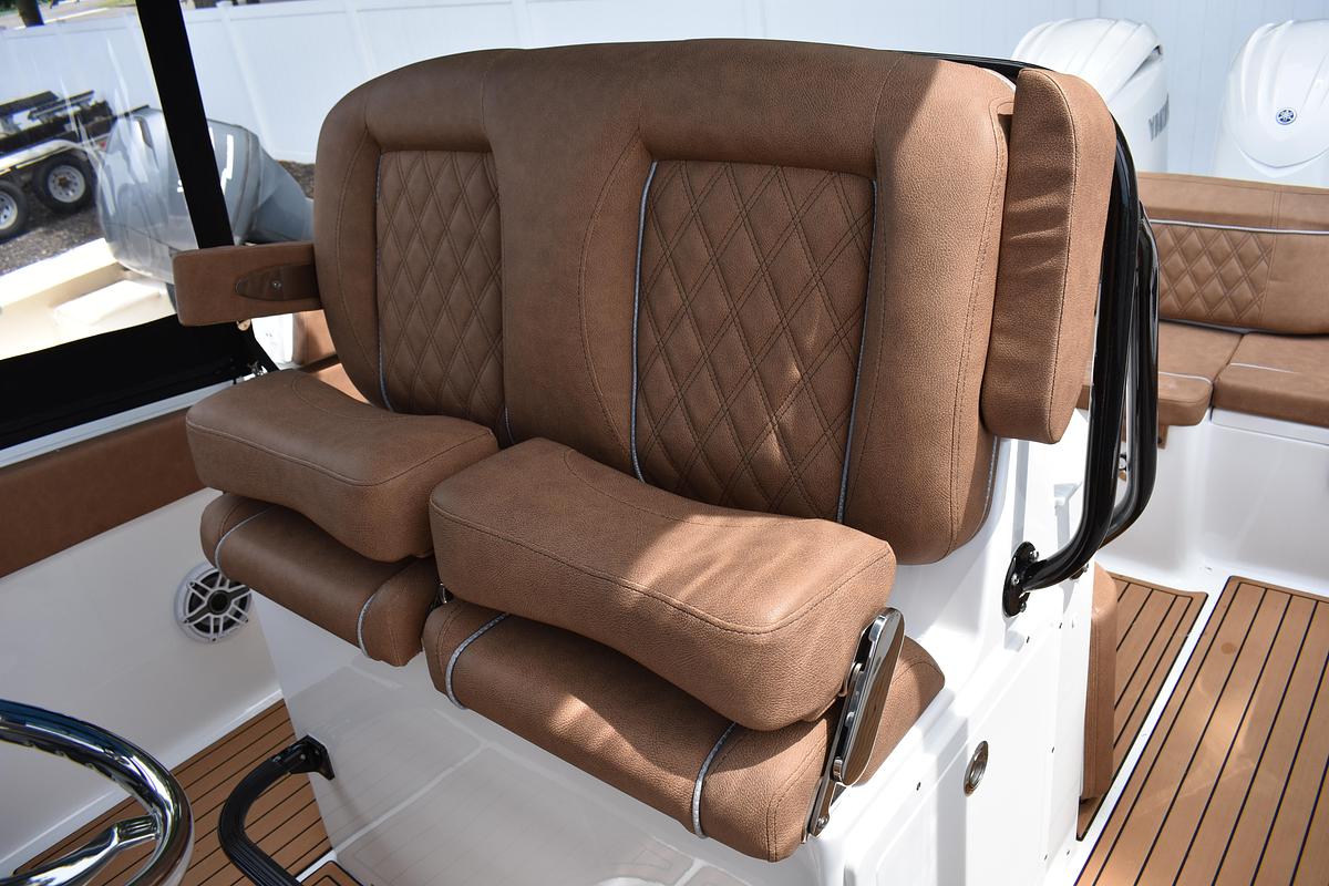 Used 2025 Sea Hunt Ultra 265SE