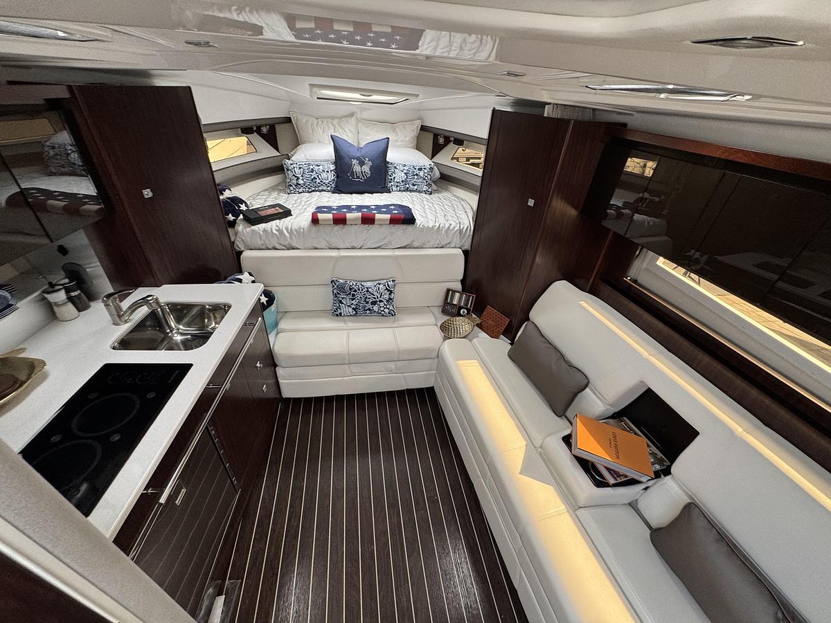 Used 2018 Monterey 355 Sport Yacht