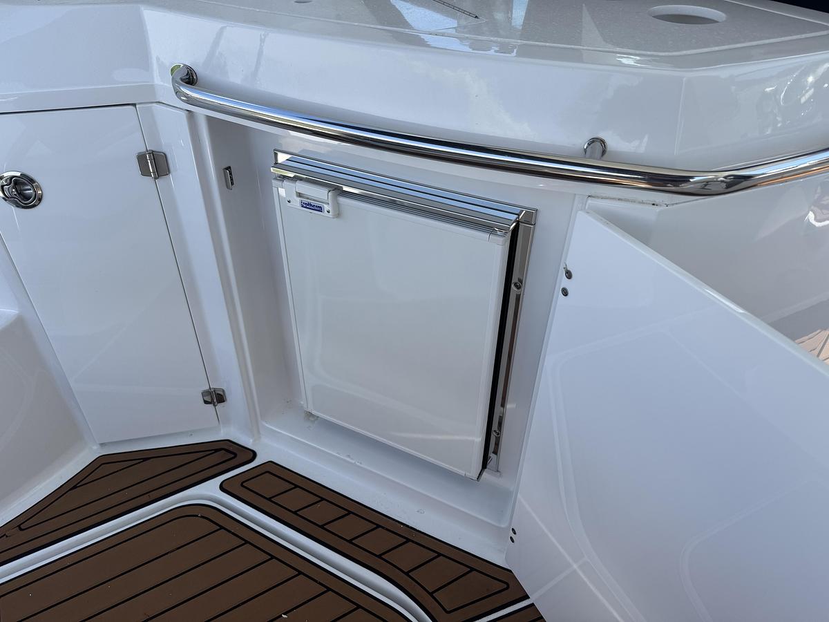 Used 2018 Monterey 355 Sport Yacht
