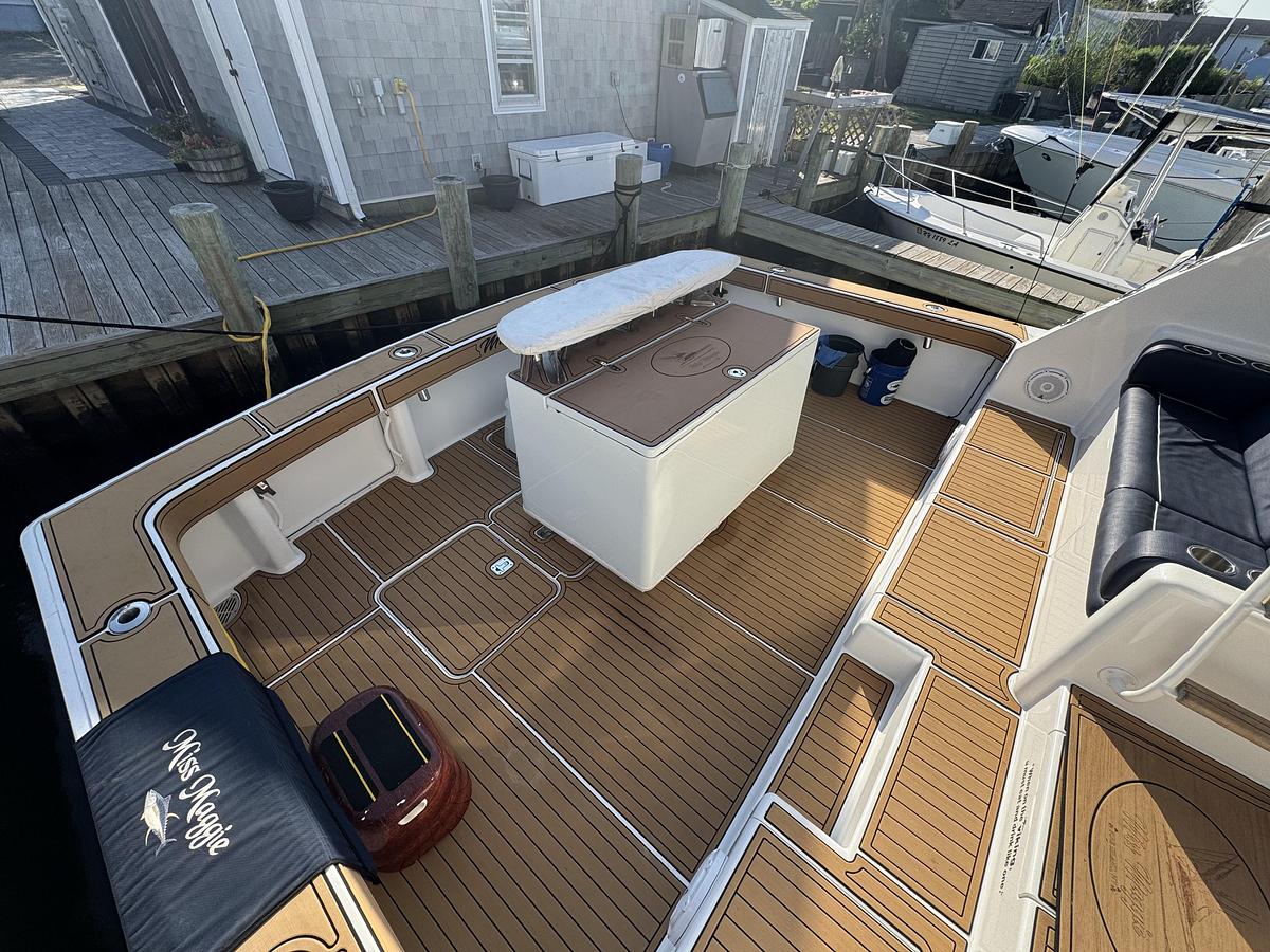 Used 2002 Viking 61 Enclosed Bridge