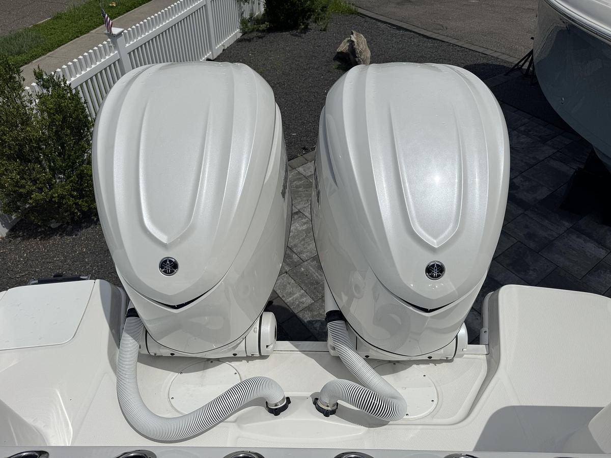 Used 2024 Everglades 315cc